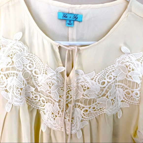 White Silk And Lace Dress - Picture 2 of 4